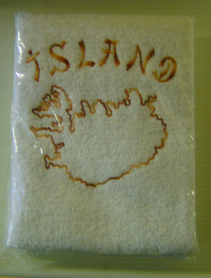 Handklæði Ísland Rautt - Image 1