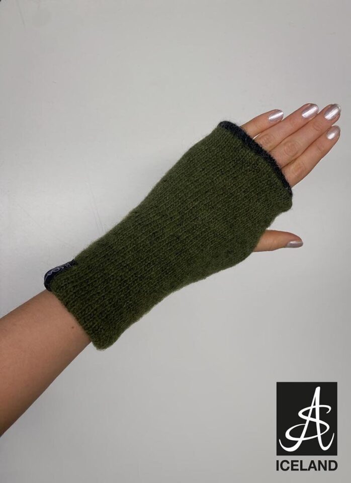 Prjónað Ull – Stúkur (dökk grænt)